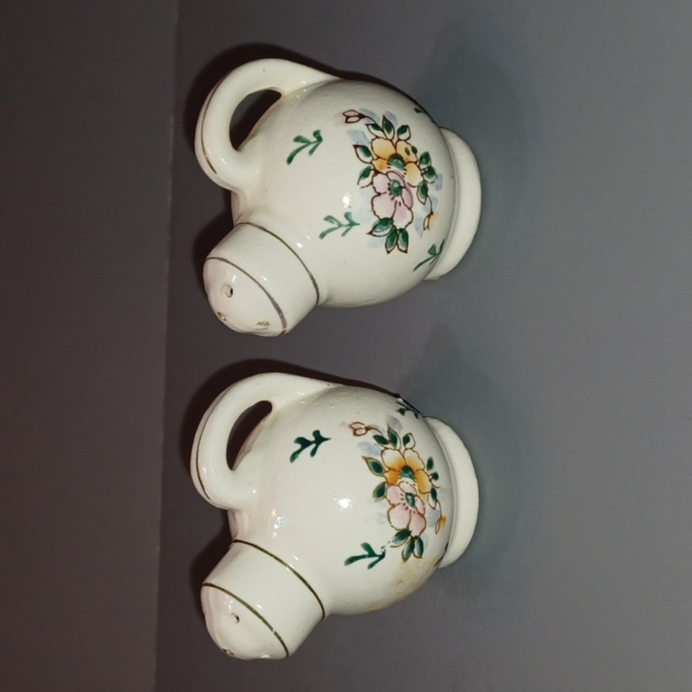 Vintage Japan Ceramic Teapot Salt & Pepper Shaker Set L@@k!!